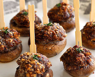 Cappelle di Funghi ripieni con prosciutto e peperone