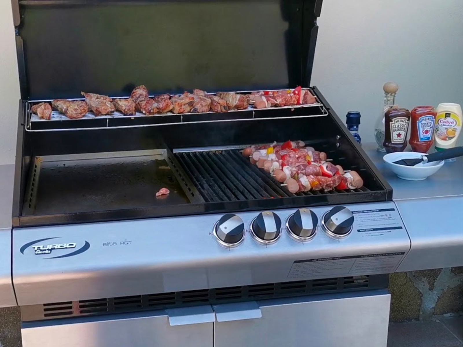 Consigli per organizzare la tua area barbecue in giardino in modo funzionale