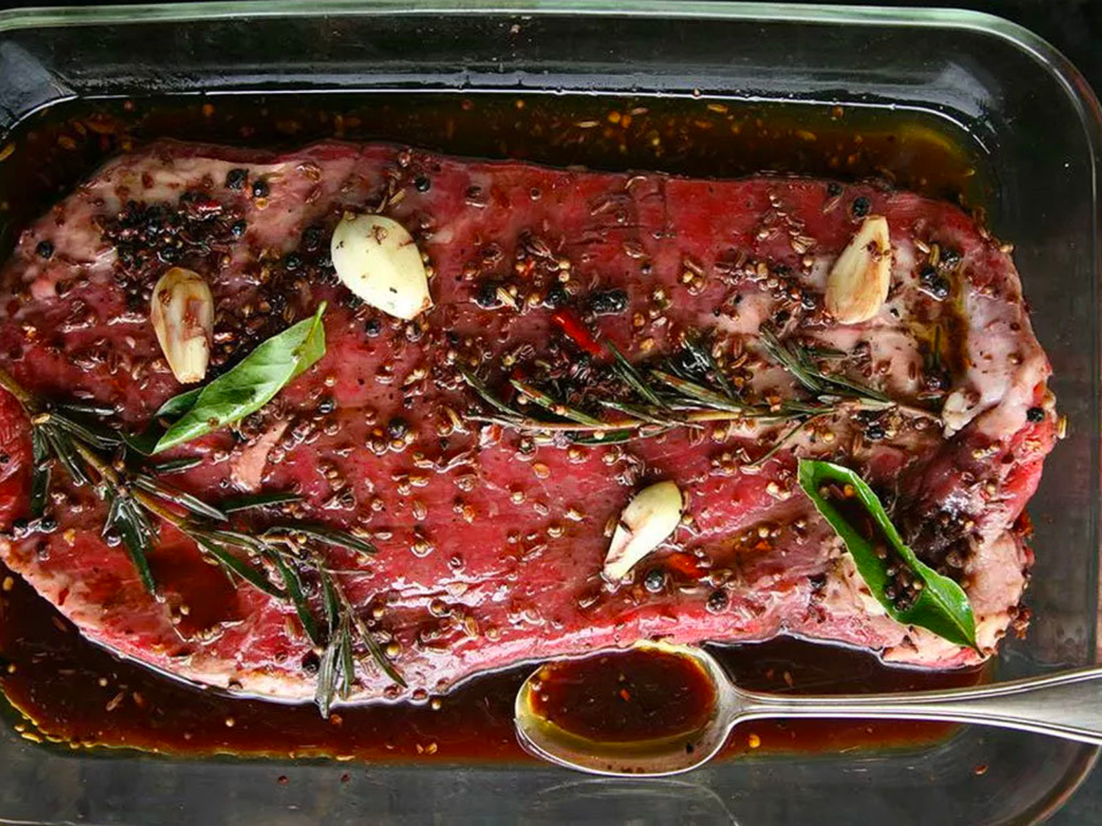 Le tecniche di marinatura e condimento per una grigliata indimenticabile